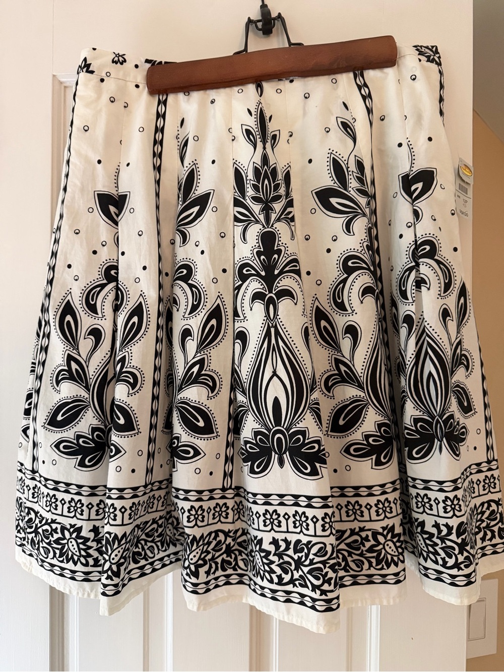 NWT Talbots Black and White Floral-Print A-Line Skirt